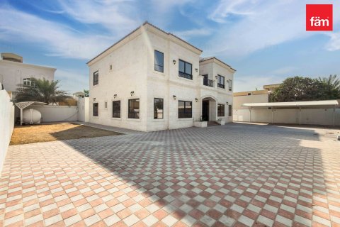 6 bedrooms Villa  No. 131375 24