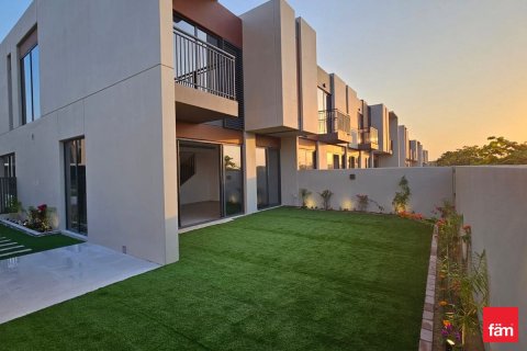 3 bedrooms Townhouse  No. 132168 2