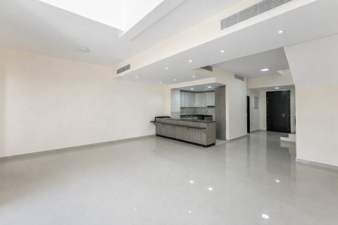 5 bedrooms Townhouse in Dubai, UAE No. 137345 3
