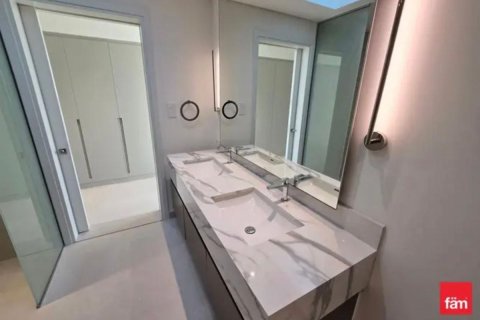 3 bedrooms Townhouse in Dubai, UAE No. 137348 12