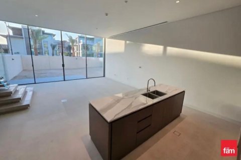 3 bedrooms Townhouse in Dubai, UAE No. 137348