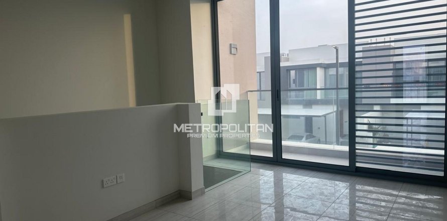 3 bedrooms Townhouse No. 128645