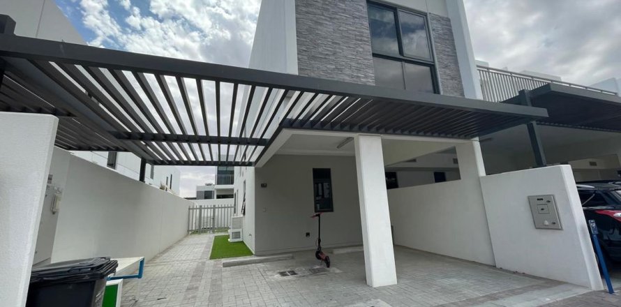 Villa de 3 dormitorios en Dubai, UAE No. 143456