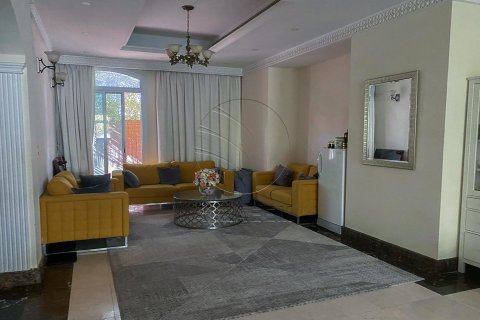 Villa de 5 dormitorios en Al Qurm, UAE No. 90981 20