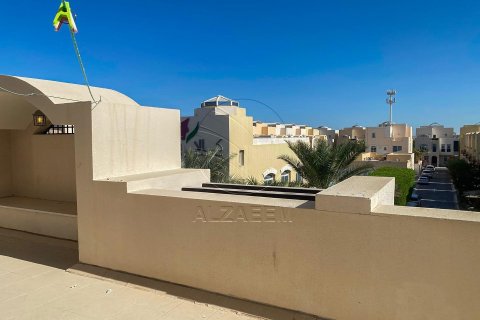 Villa de 5 dormitorios en Al Qurm, UAE No. 90981 5