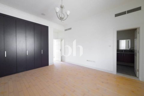 Вилла с 6 спальнями  №114253 16