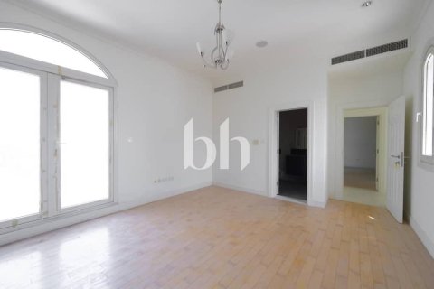 Вилла с 6 спальнями  №114253 19