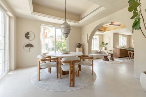 5 bedrooms Villa in Dubai, UAE No. 146776 4