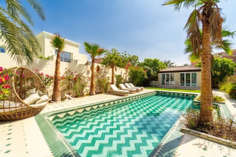 5 bedrooms Villa in Dubai, UAE No. 146776 13