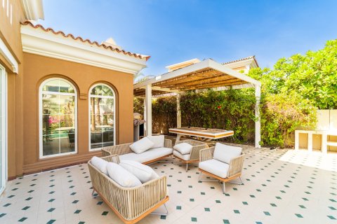 5 bedrooms Villa in Dubai, UAE No. 146776 25