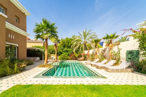 5 bedrooms Villa in Dubai, UAE No. 146776 21