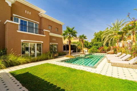 5 bedrooms Villa in Dubai, UAE No. 146776 23