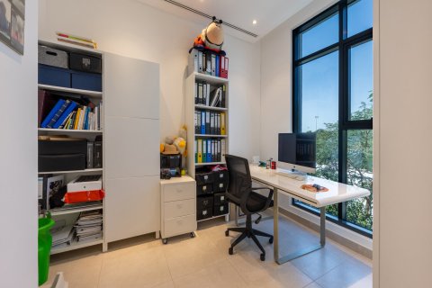 Вилла с 4 спальнями в Дубай, ОАЭ №146773 20