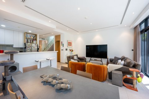 Вилла с 4 спальнями в Дубай, ОАЭ №146773 5