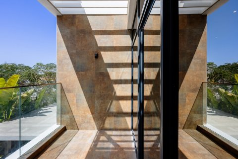 Вилла с 4 спальнями в Дубай, ОАЭ №146773 12