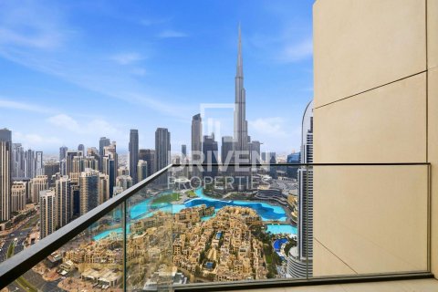Квартира с 3 спальнями в Burj Royale, ОАЭ №192450