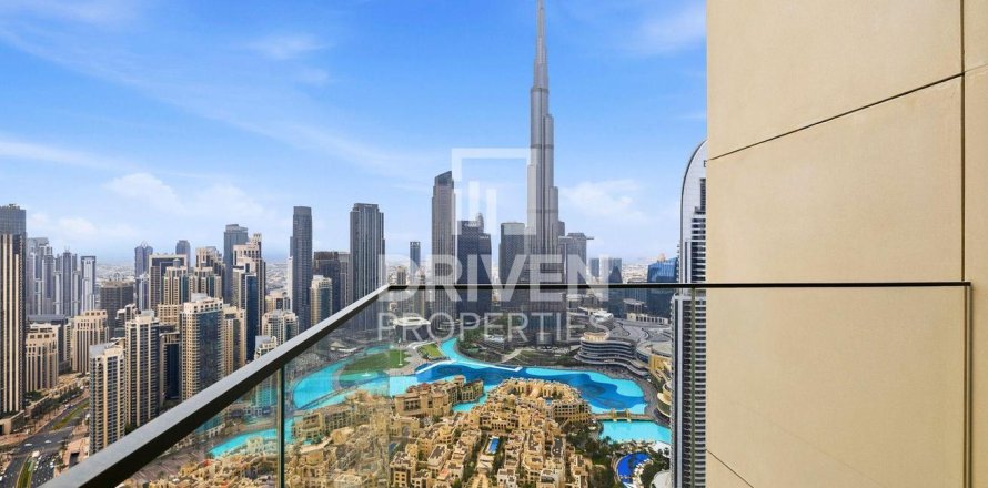 Квартира с 3 спальнями в Burj Royale, ОАЭ №192450