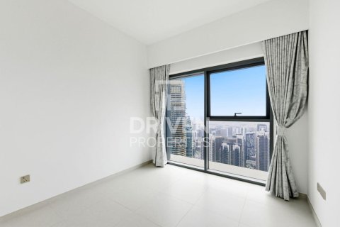 Квартира с 3 спальнями в Burj Royale, ОАЭ №192450 13