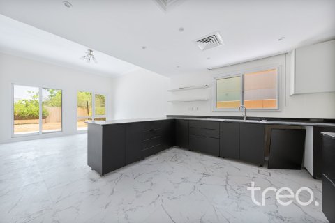 5 غرفة نوم  فيلا في Meadows, الإمارات العربية المتحدة رقم 183063 6