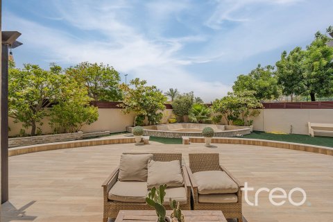 Villa de 5 dormitorios en Mudon, UAE No. 183067 6