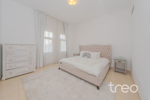 Villa de 5 dormitorios en Mudon, UAE No. 183067 17