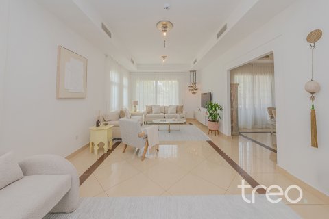 Villa de 5 dormitorios en Mudon, UAE No. 183067 4