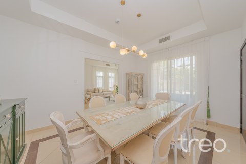 Villa de 5 dormitorios en Mudon, UAE No. 183067 9