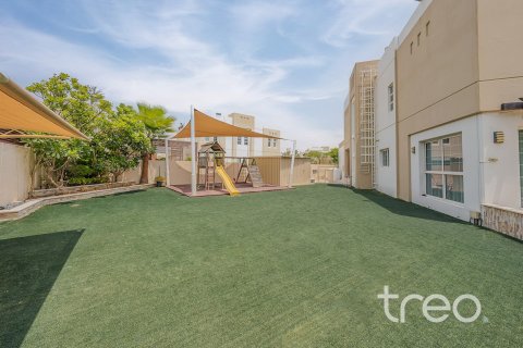Villa de 5 dormitorios en Mudon, UAE No. 183067 8
