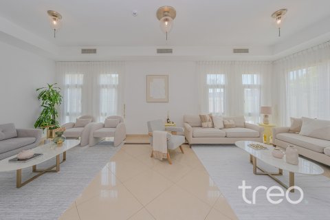 Villa de 5 dormitorios en Mudon, UAE No. 183067 5