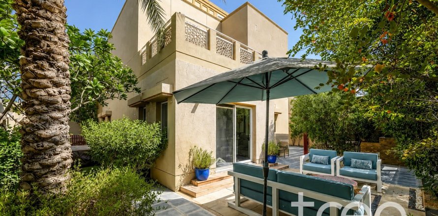 3 غرف نوم فيلا في Meadows, الإمارات العربية المتحدة رقم 183065