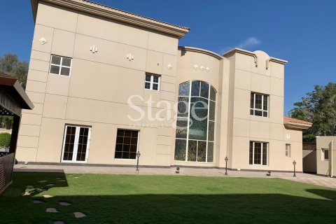 Villa de 5 chambres  No. 110010 2