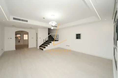 3 bedrooms Villa in Jumeirah Village Circle, UAE No. 151283 12