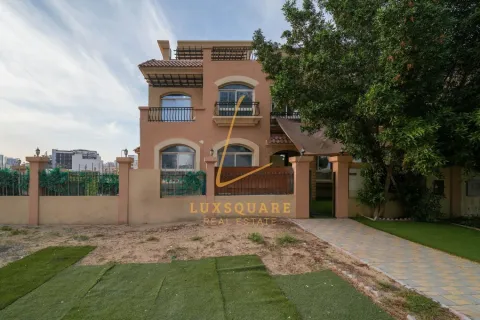 3 bedrooms Villa in Jumeirah Village Circle, UAE No. 151283