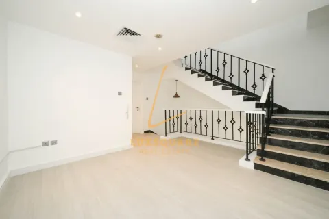 3 bedrooms Villa in Jumeirah Village Circle, UAE No. 151283 10