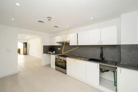 3 bedrooms Villa in Jumeirah Village Circle, UAE No. 151283 11