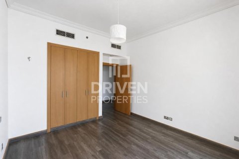 Квартира с 3 спальнями в Shoreline Apartments, ОАЭ №190180 10