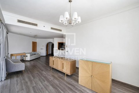 Квартира с 3 спальнями в Shoreline Apartments, ОАЭ №190180 5