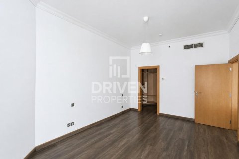 Квартира с 3 спальнями в Shoreline Apartments, ОАЭ №190180 8