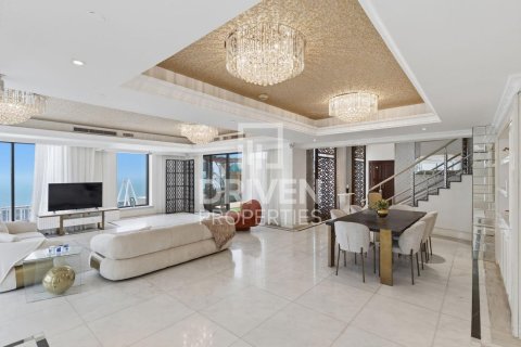 Penthouse de 4 dormitorios en Rimal, UAE No. 190475