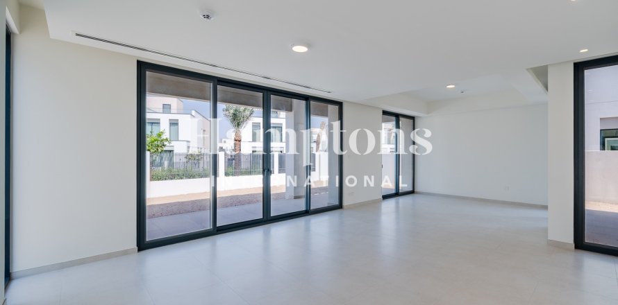 Villa de 4 dormitorios en Arabian Ranches 3, UAE No. 141887