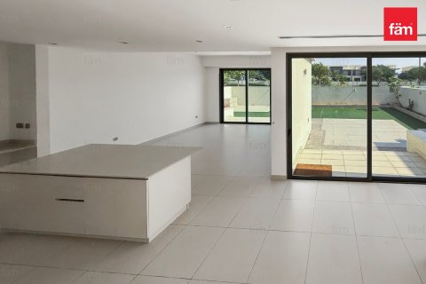 Villa de 4 dormitorios  No. 134945 3