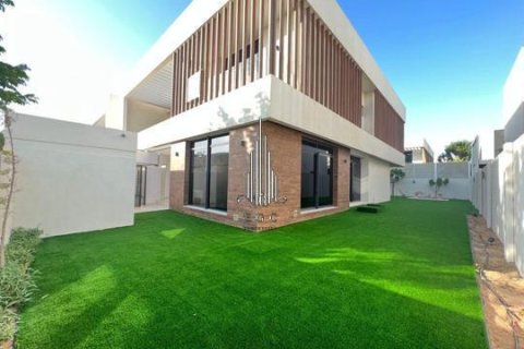 Villa de 5 dormitorios en  Yas Island, UAE No. 35492 1
