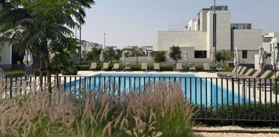 Villa de 4 chambres à Dubai, UAE No. 161008