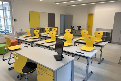 Здание 7896.76м² в Мирдиф, ОАЭ №187876