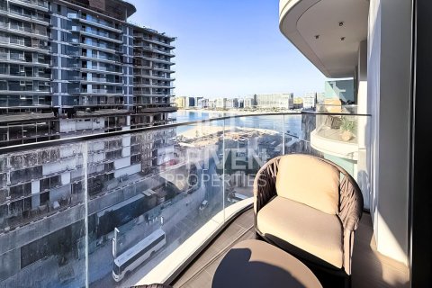 Квартира с 1 спальней в EMAAR Beachfront, ОАЭ №138619