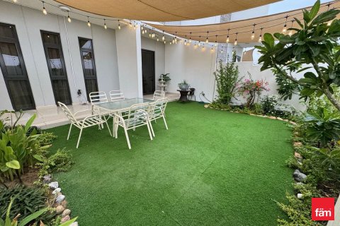 3 bedrooms Townhouse  No. 116985 2