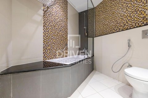 1 bedroom Apartment in Downtown Dubai (Downtown Burj Dubai), UAE No. 199944 3