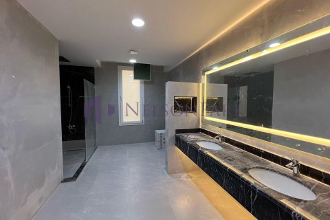 7 bedrooms Villa in Doha, Qatar No. 58075 14