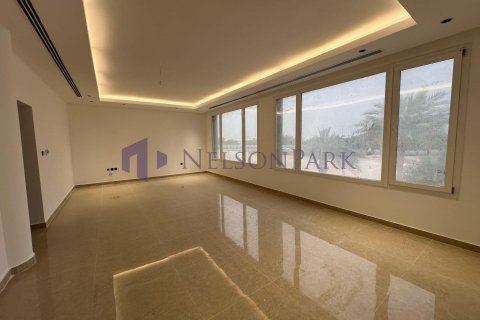7 bedrooms Villa in Doha, Qatar No. 58075 7