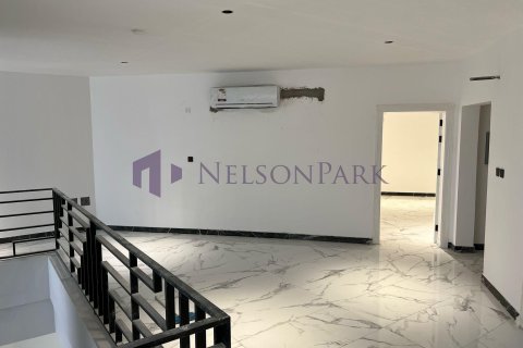 7 bedrooms Villa in Doha, Qatar No. 58075 23